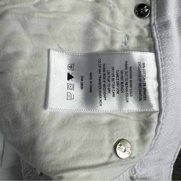 Kut from the Kloth Women's White Denim Shorts NWT - Picture 3 of 4